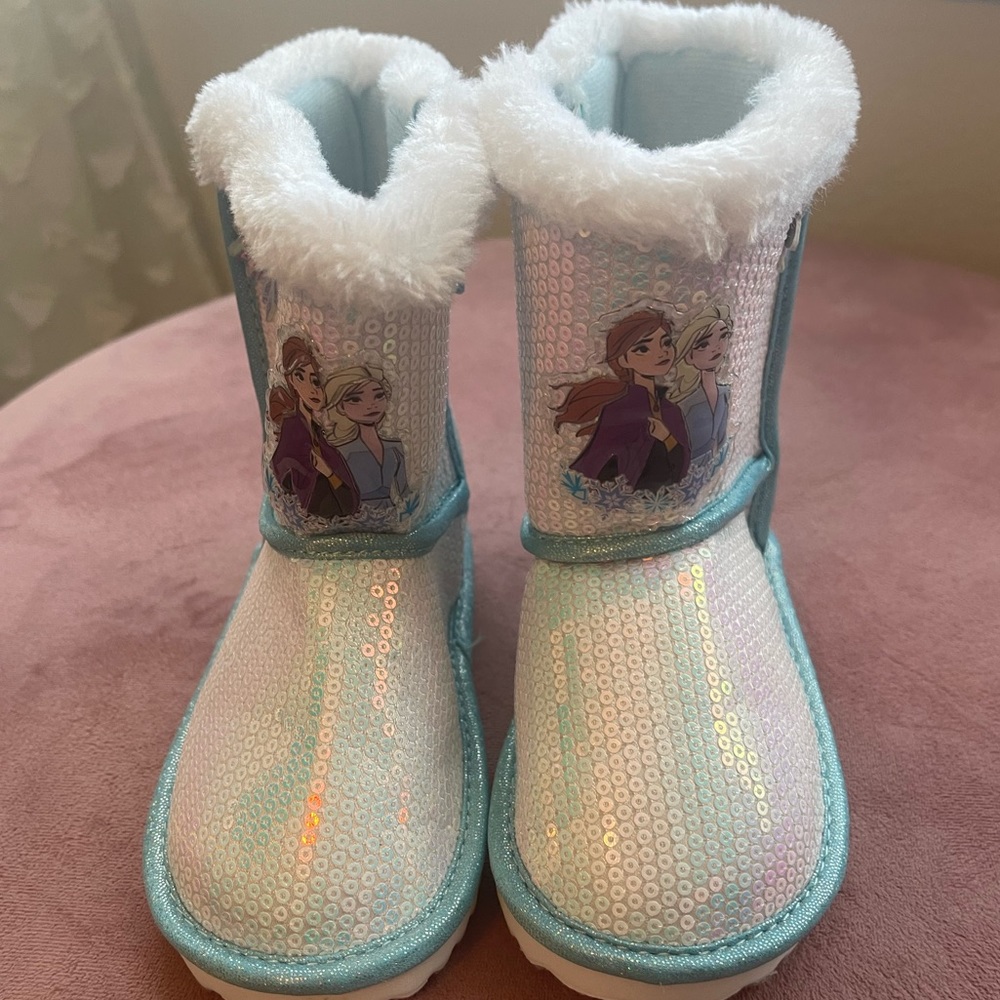 Like New-Toddler Girls -Booties -Frozen Theme Size 9